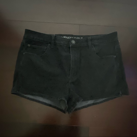 NWOT Black Express Jean Shorts 14 - Picture 1 of 3